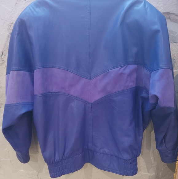 **SOLD** Vintage leather bomber jacket - Picture 2 of 5